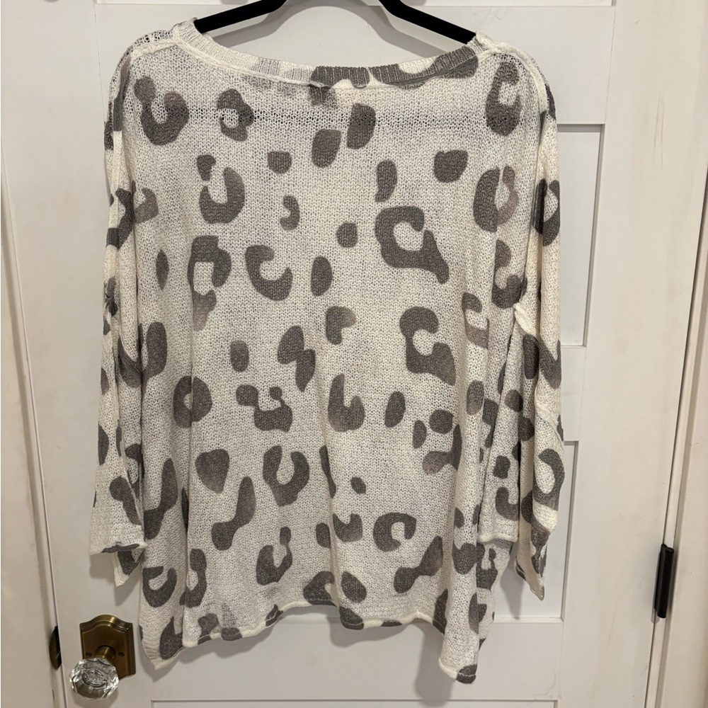 POL Ivory Sweater with Gray Leopard Spots - Picture 2 of 8